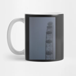 london eye on a foggy day Mug